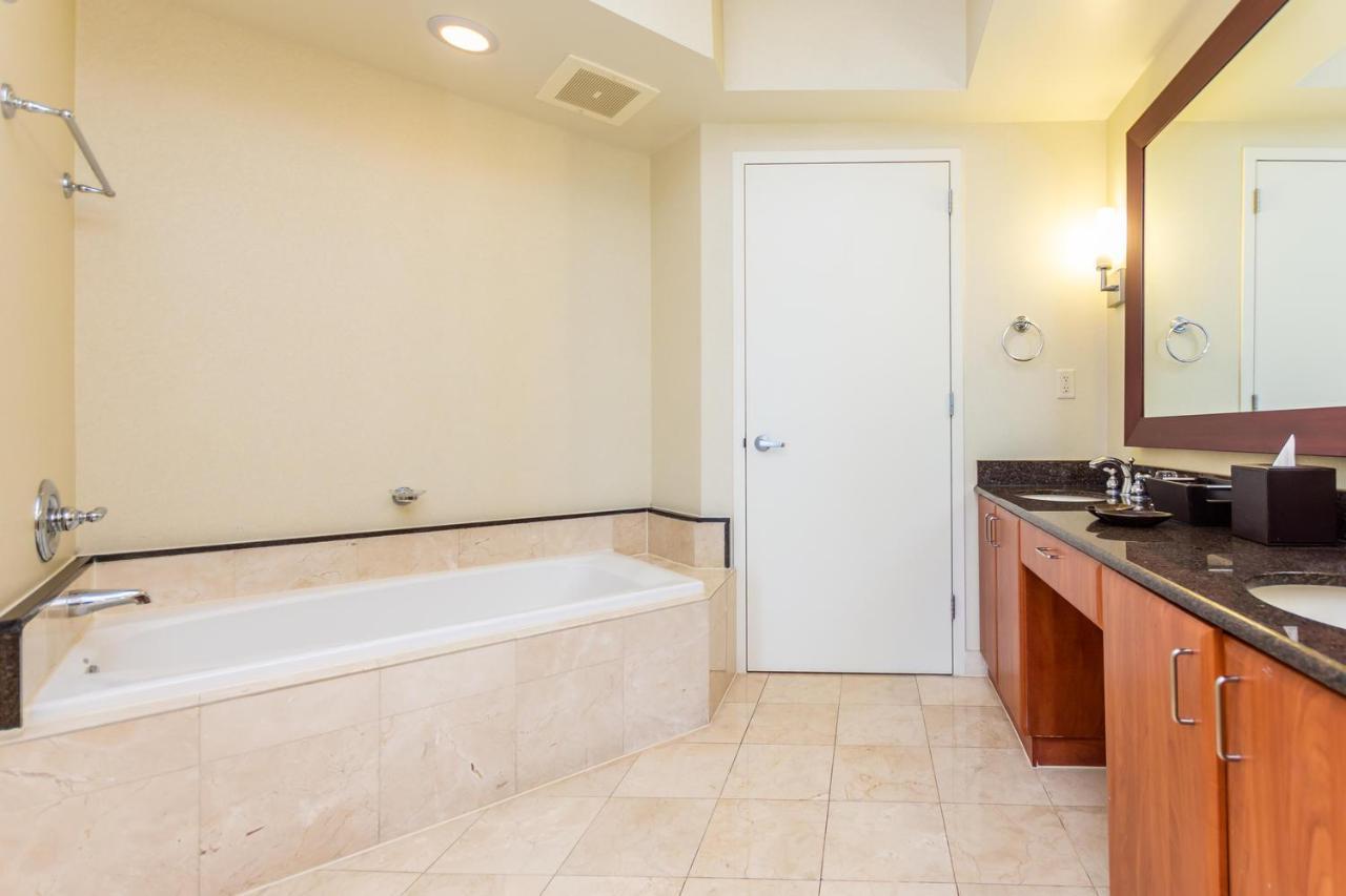 Hotel International Beach Tump Resort Ocean View 1100 Sf 1 Bed 1Bth Privately Owned Sunny Isles Маями Бийч Екстериор снимка